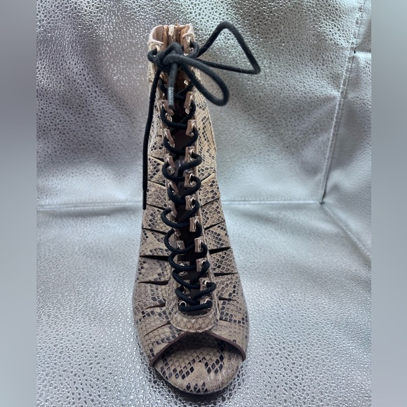 Anne Michelle Python Lace-Up Heels—Size 9 ( EU 39 ) - Picture 2 of 7
